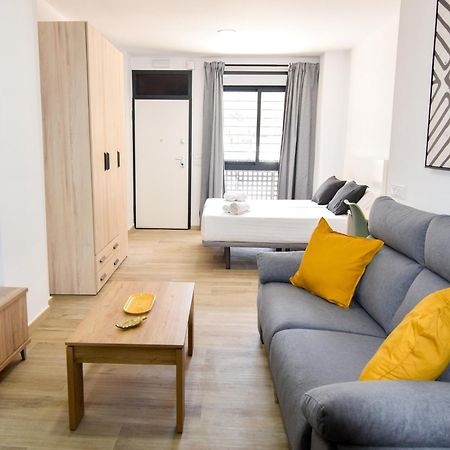 Letplanet Riquelme Apartment Malaga Bagian luar foto