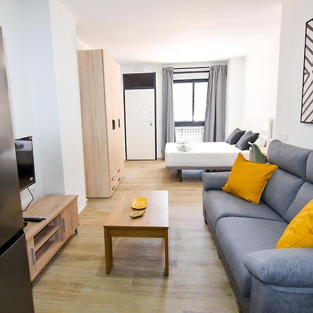 Letplanet Riquelme Apartment Malaga Bagian luar foto