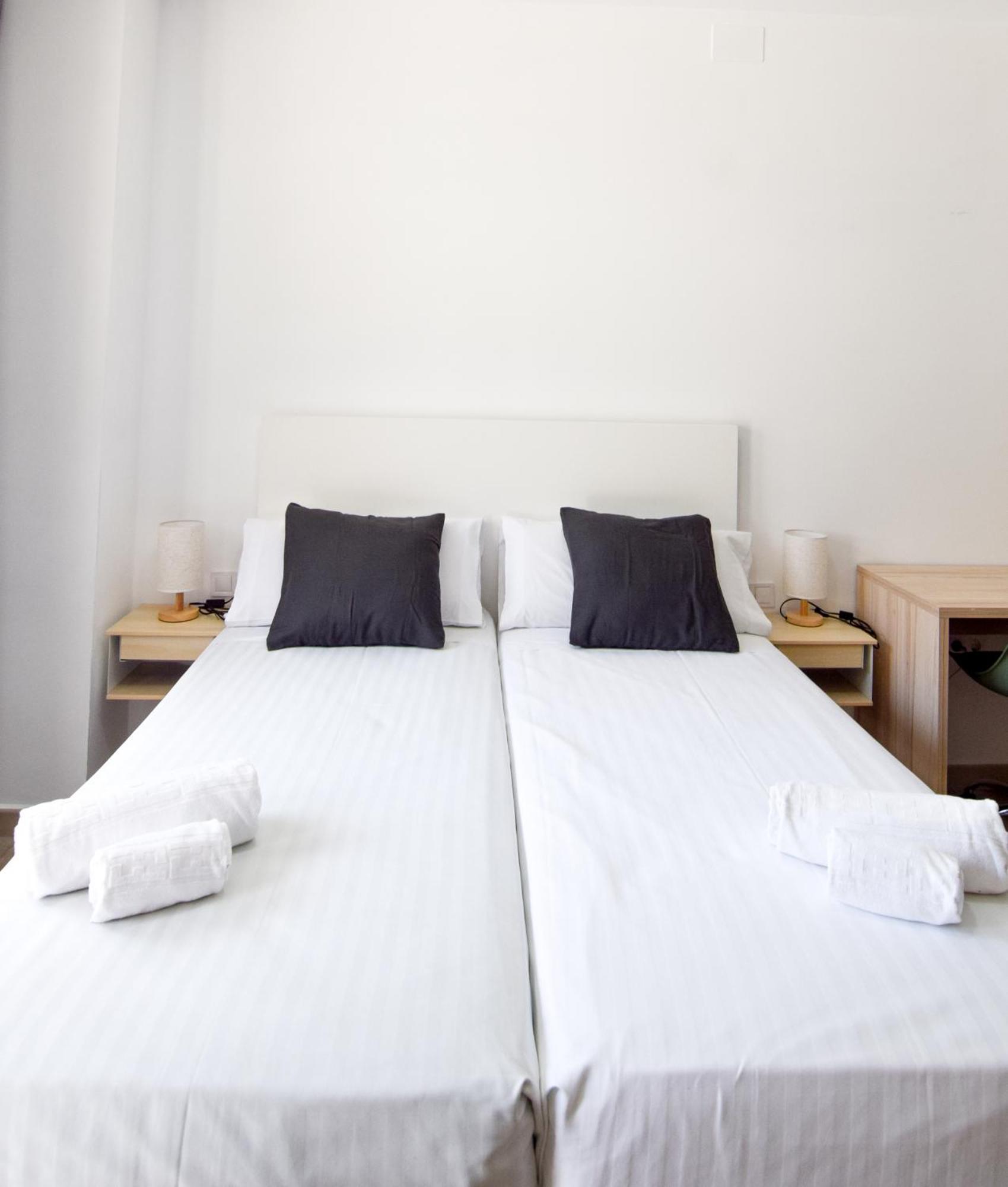Letplanet Riquelme Apartment Malaga Bagian luar foto