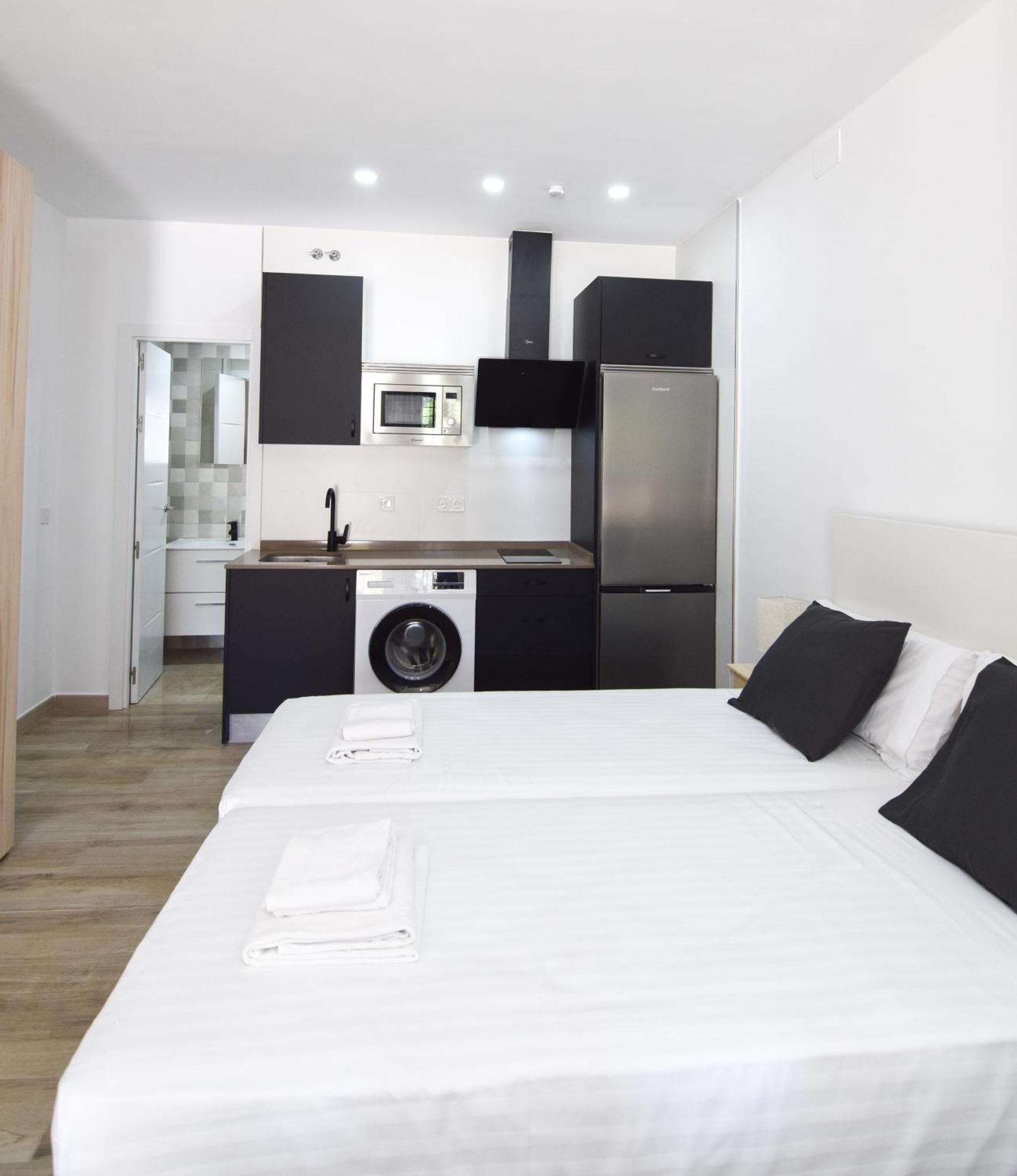 Letplanet Riquelme Apartment Malaga Bagian luar foto